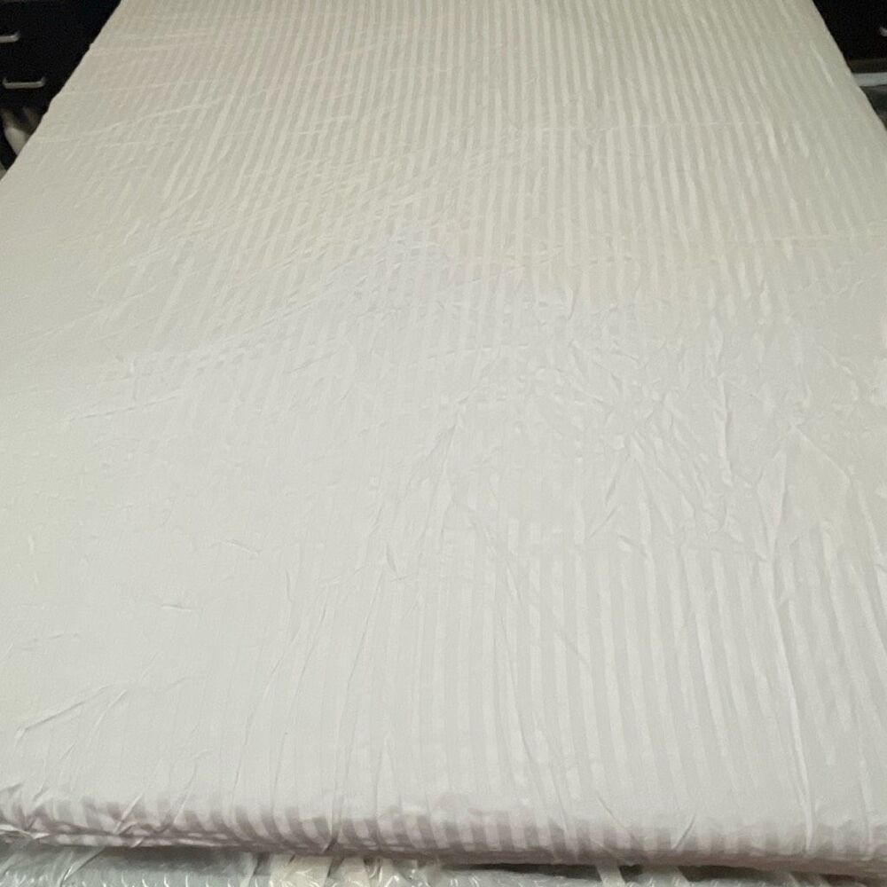 Divatex Home fashion Off white pin stripe full sitter bed sheets 100% cotton